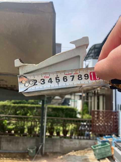 雨樋の破損と採寸